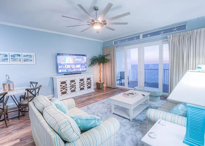 Large 3 Bd Penthouse 2120 In Laketown, Great Views And Amenities!